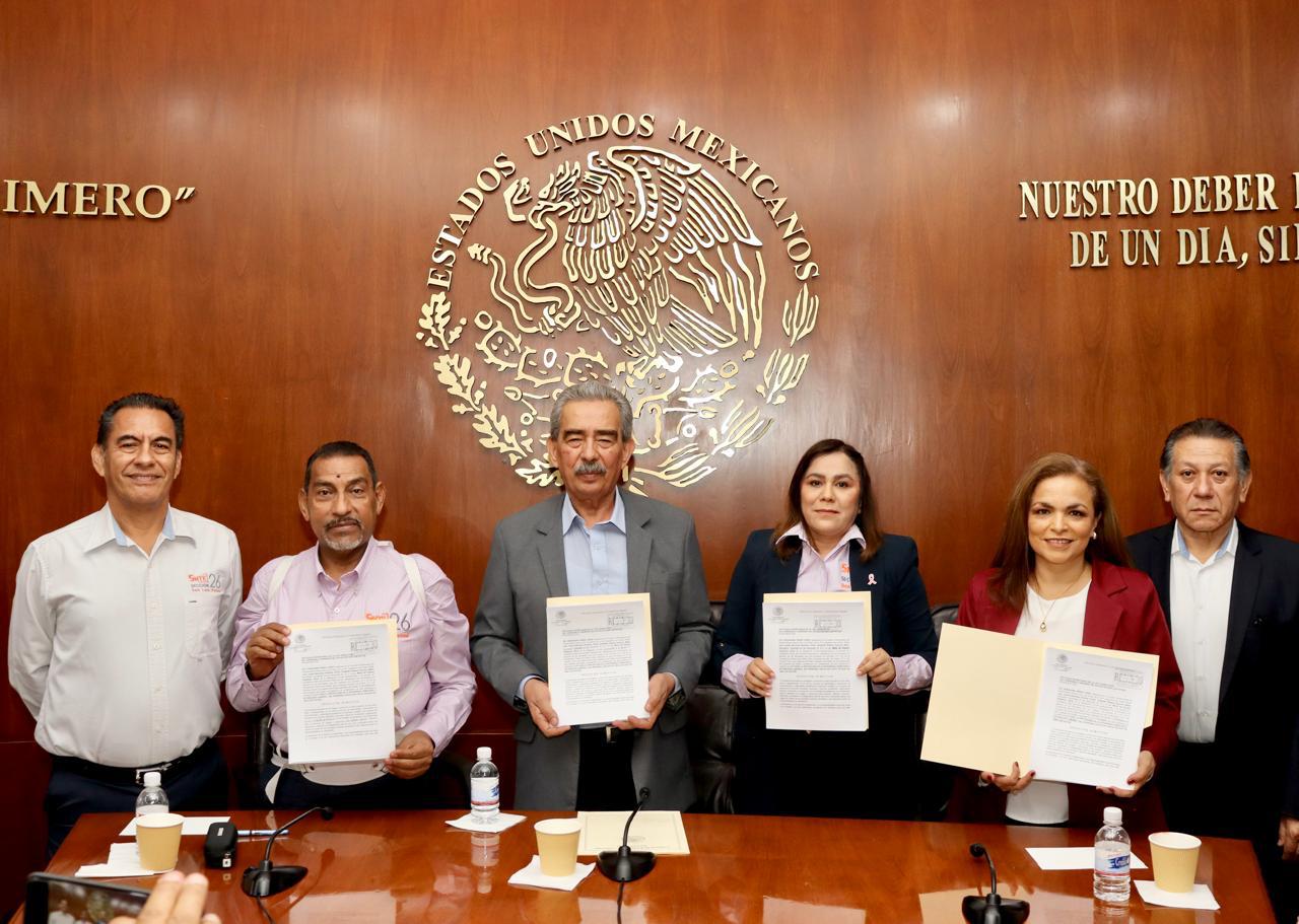 El SNTE Sección 26 respalda iniciativa de ley para proteger los derechos e integridad del personal educativo.