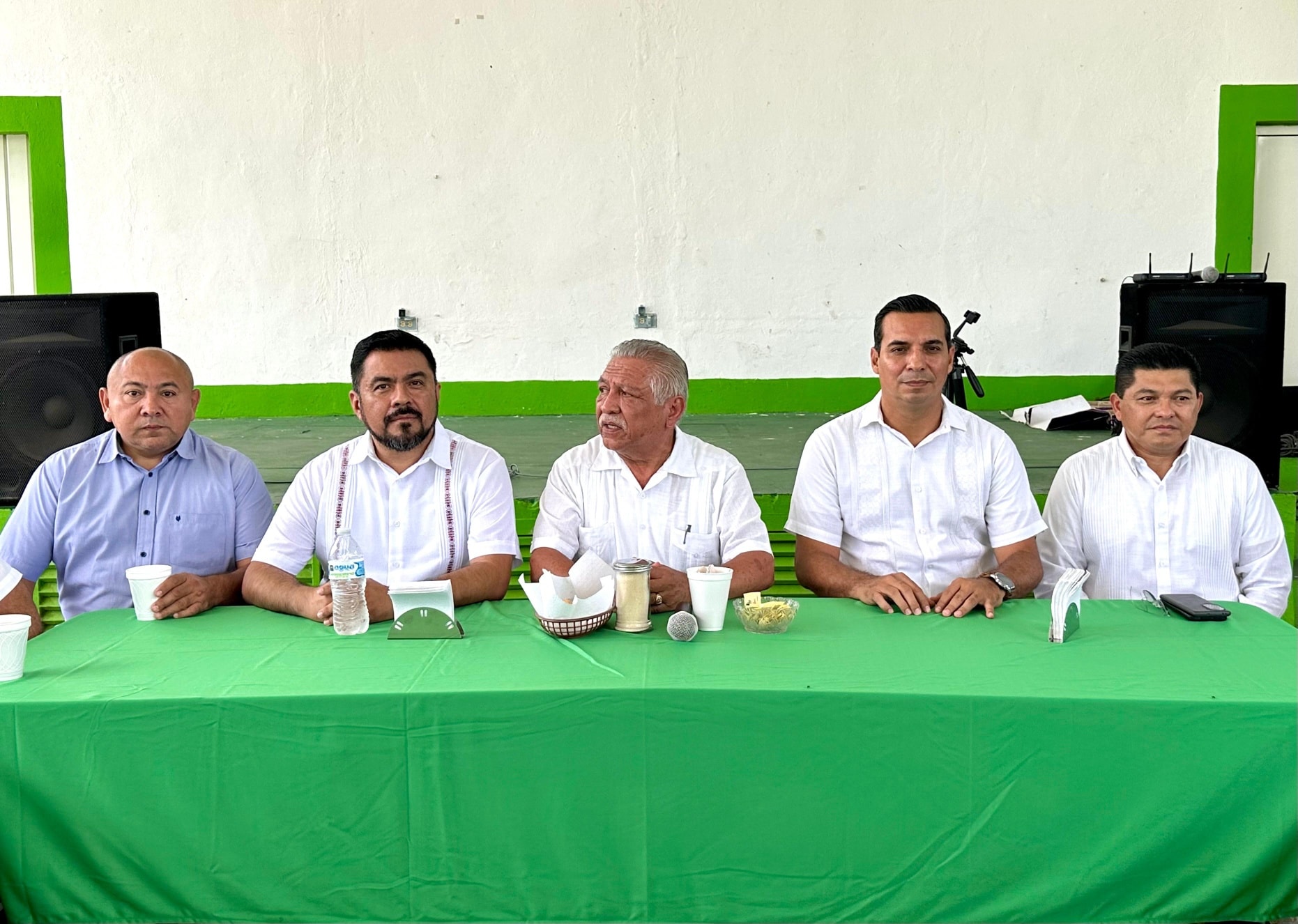 Firma de convenio con Burguer King, Pizza Hut y KFC